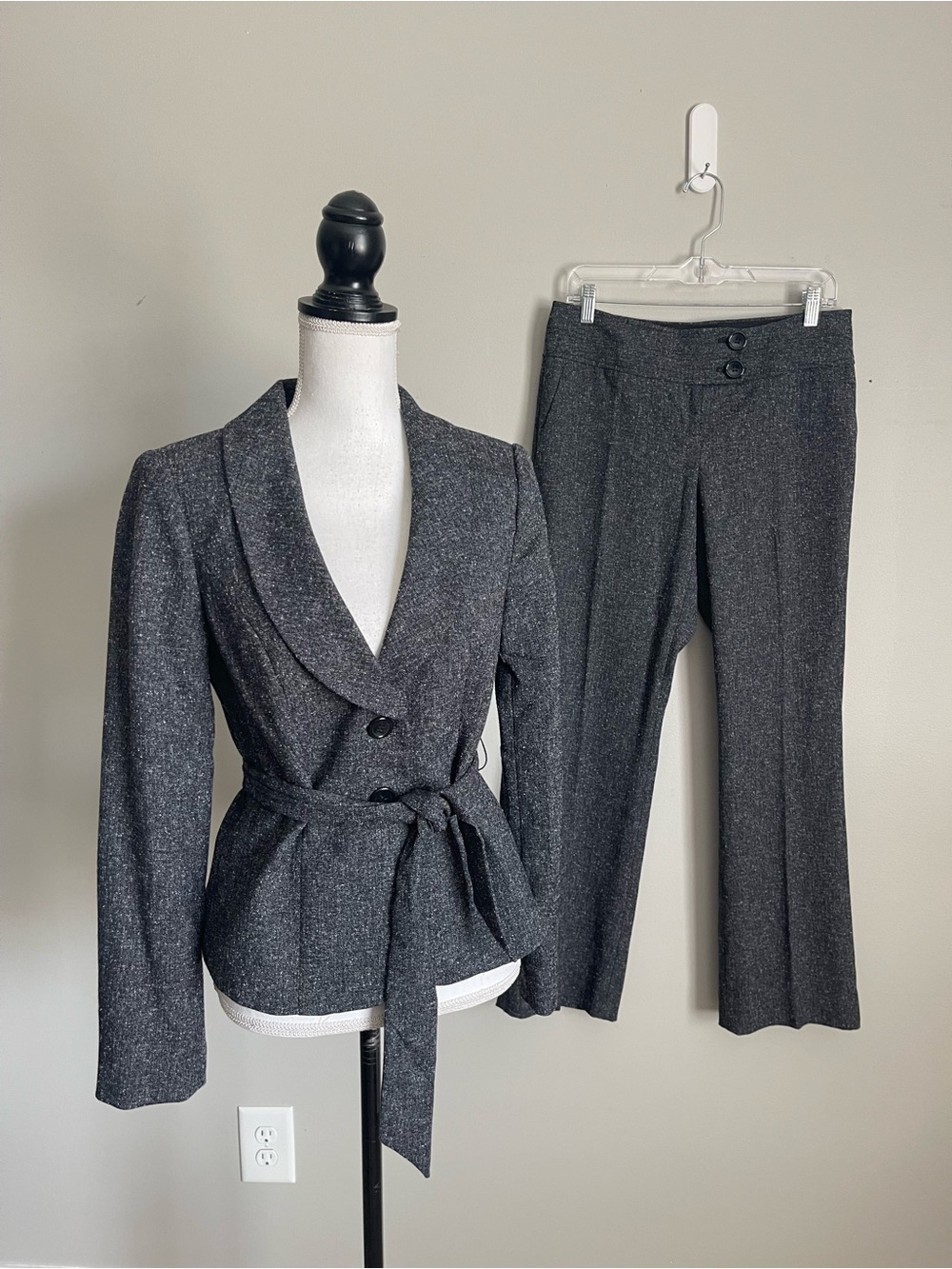 THE LIMITED Dark Gray Tweed Pantsuit Sz S/8